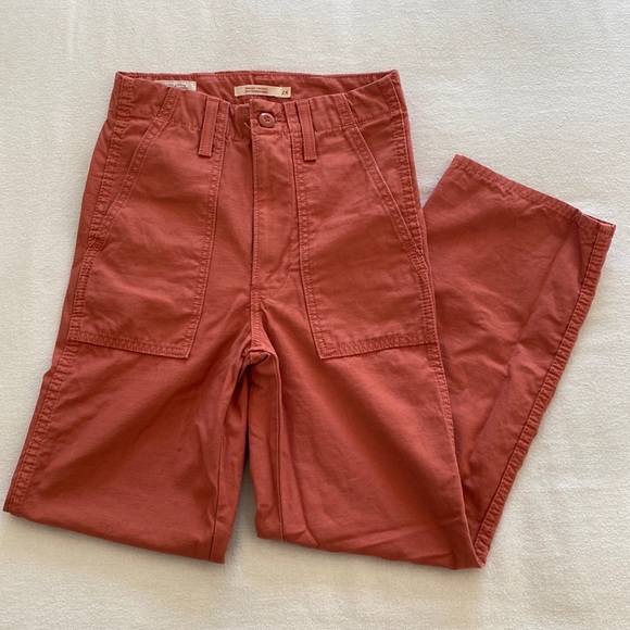 Levi’s | Ribcage Straight Cargo Pant - Picture 7 of 9